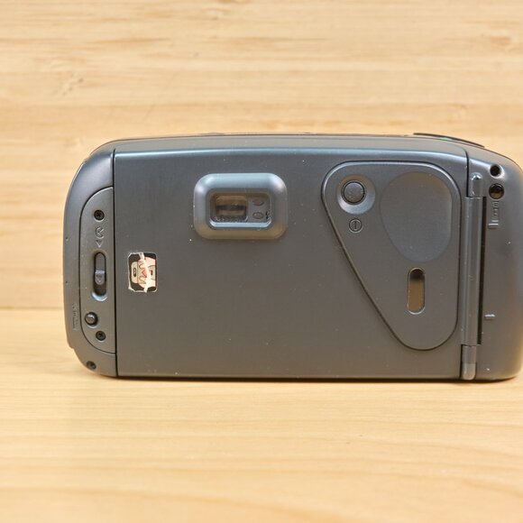 Pentax Zoom 90-WR Point and Shoot 35mm Film Camera - Picture 5 of 7